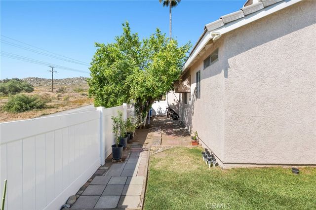 815 Georgiana Court, Perris, CA 92570