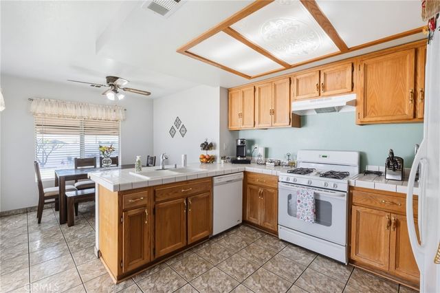 815 Georgiana Court, Perris, CA 92570