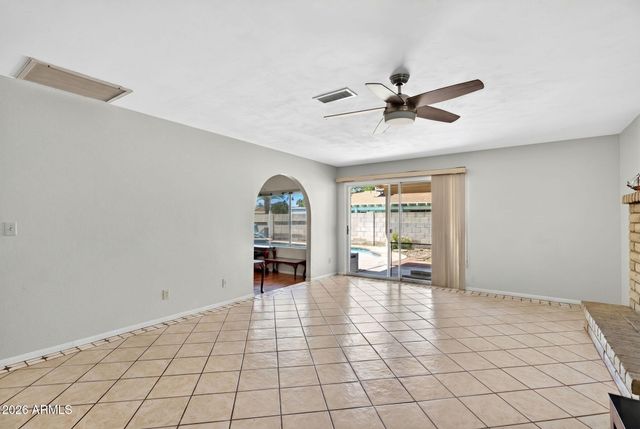 5834 W MESCAL Street, Glendale, AZ 85304