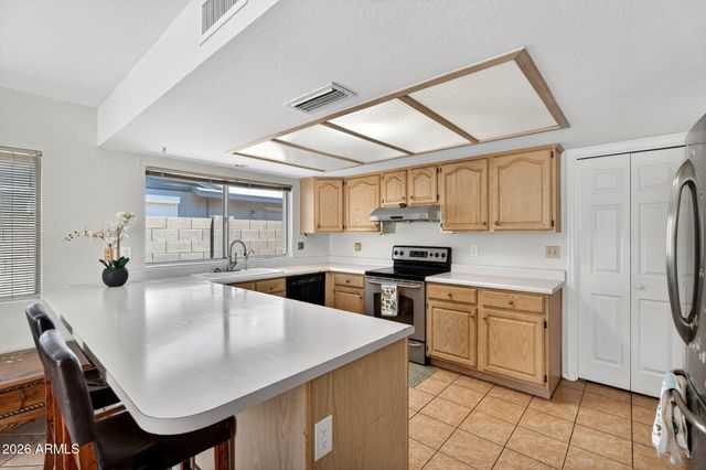 5834 W MESCAL Street, Glendale, AZ 85304