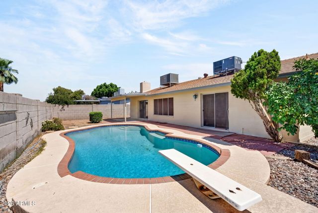 5834 W MESCAL Street, Glendale, AZ 85304
