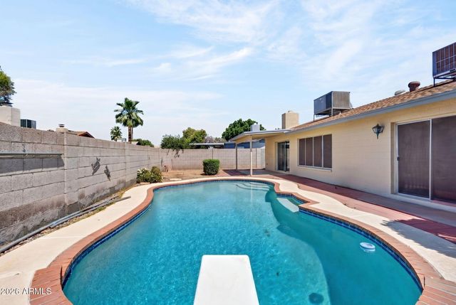 5834 W MESCAL Street, Glendale, AZ 85304