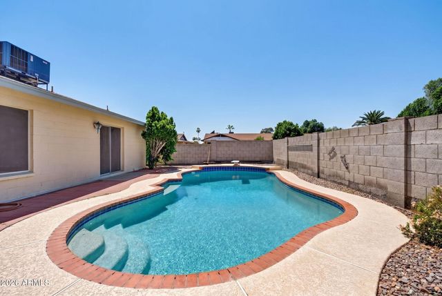 5834 W MESCAL Street, Glendale, AZ 85304