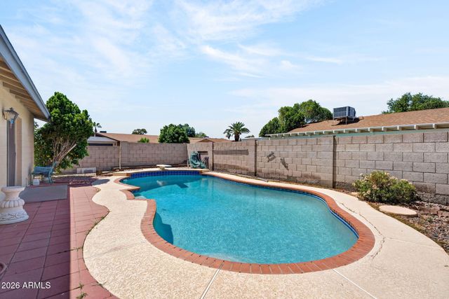 5834 W MESCAL Street, Glendale, AZ 85304