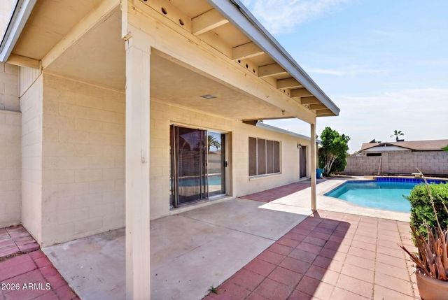 5834 W MESCAL Street, Glendale, AZ 85304