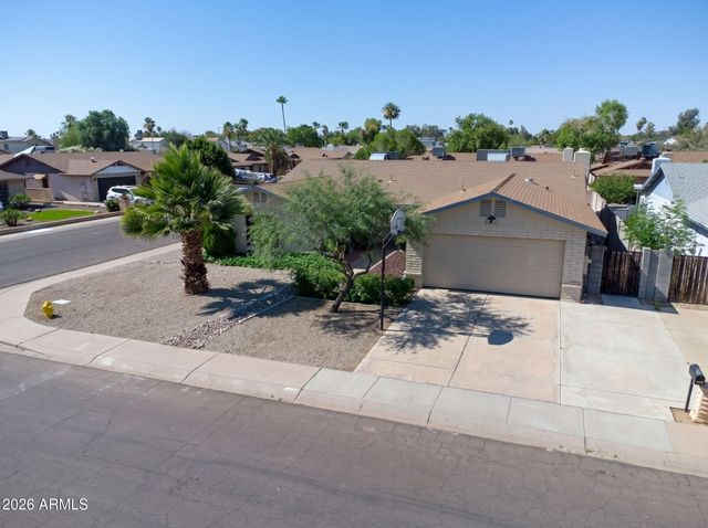 5834 W MESCAL Street, Glendale, AZ 85304