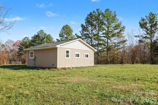 5647 Putuptoe Place, Norwood, NC 28128