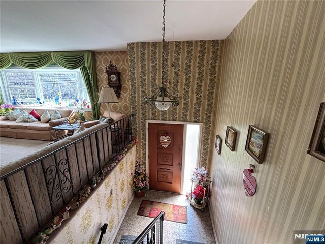 241 Prospect Avenue, Park Ridge, NJ 07656