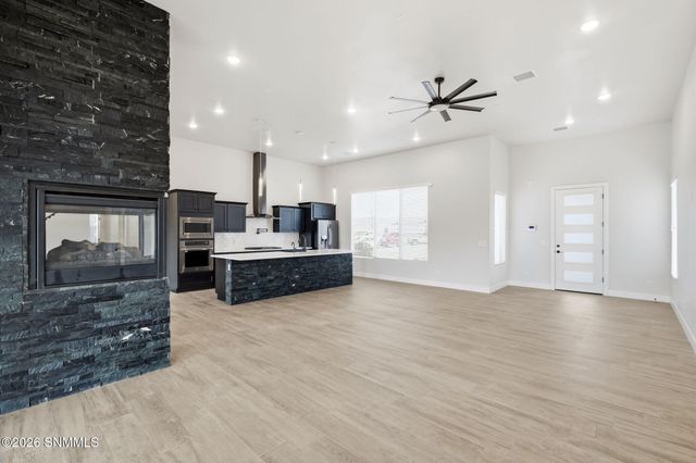 7557 Sussex Court, Las Cruces, NM 88007