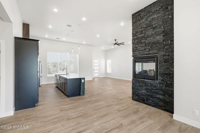 7557 Sussex Court, Las Cruces, NM 88007