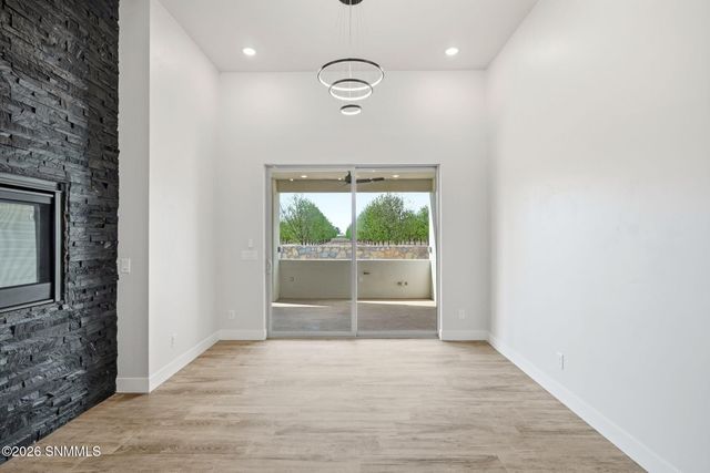7557 Sussex Court, Las Cruces, NM 88007