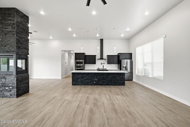 7557 Sussex Court, Las Cruces, NM 88007