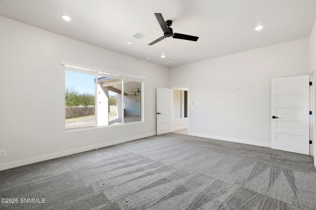 7557 Sussex Court, Las Cruces, NM 88007