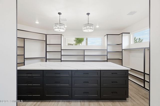 7557 Sussex Court, Las Cruces, NM 88007