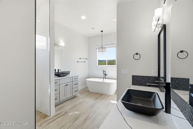 7557 Sussex Court, Las Cruces, NM 88007