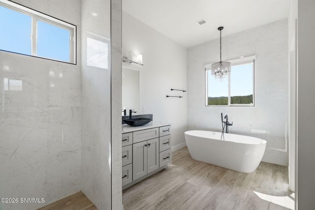 7557 Sussex Court, Las Cruces, NM 88007