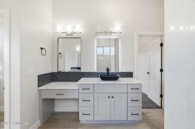 7557 Sussex Court, Las Cruces, NM 88007