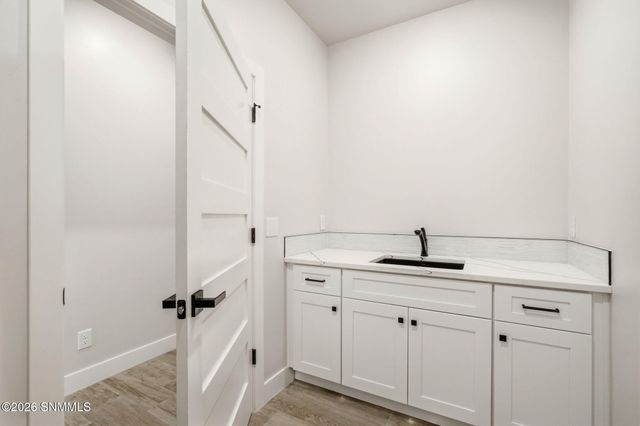 7557 Sussex Court, Las Cruces, NM 88007