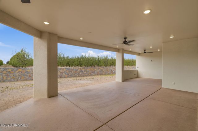 7557 Sussex Court, Las Cruces, NM 88007
