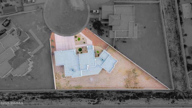 7557 Sussex Court, Las Cruces, NM 88007