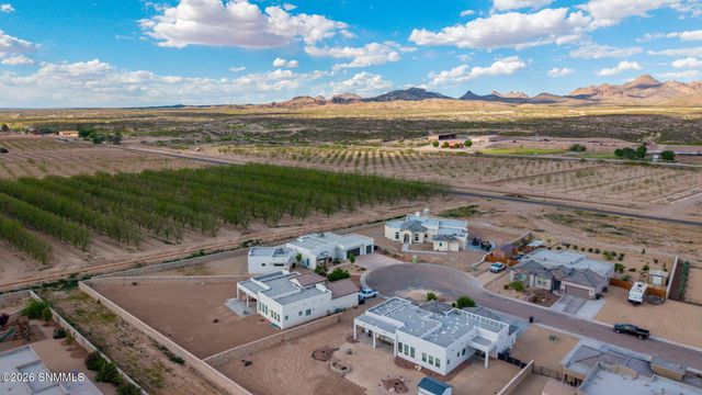 7557 Sussex Court, Las Cruces, NM 88007