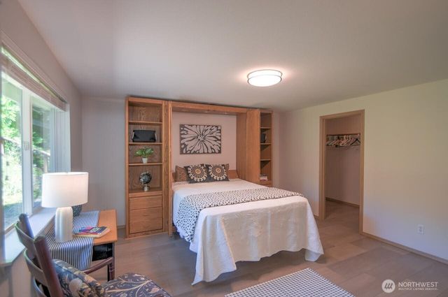 1112 Henry Street SE, Olympia, WA 98501
