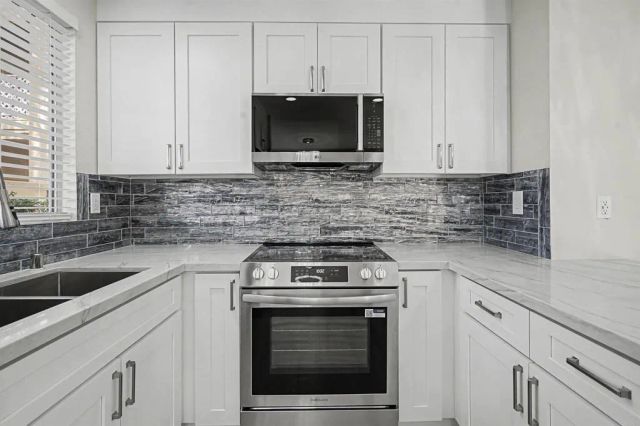 7385 Calle Cristobal 225, San Diego, CA 92126