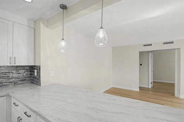 7385 Calle Cristobal 225, San Diego, CA 92126