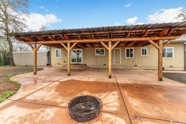 1461 Ponderosa Way, Redwood Valley, CA 95470