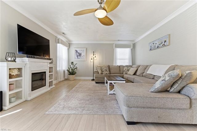 415 Prince Michael CT, Chesapeake, VA 23320