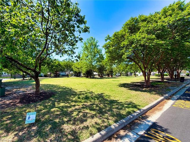 415 Prince Michael CT, Chesapeake, VA 23320