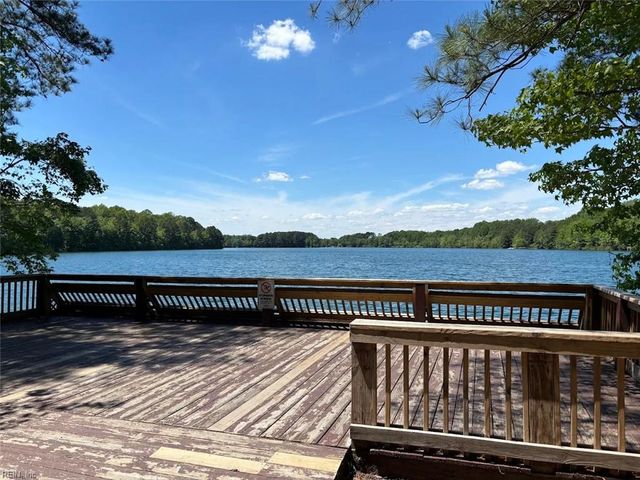 415 Prince Michael CT, Chesapeake, VA 23320