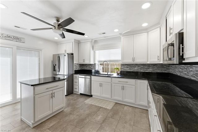 415 Prince Michael CT, Chesapeake, VA 23320