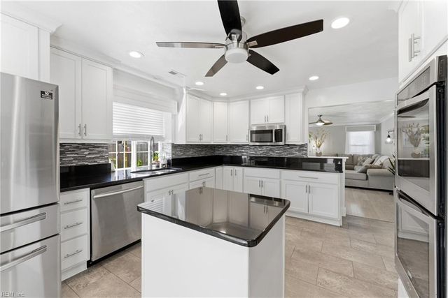 415 Prince Michael CT, Chesapeake, VA 23320