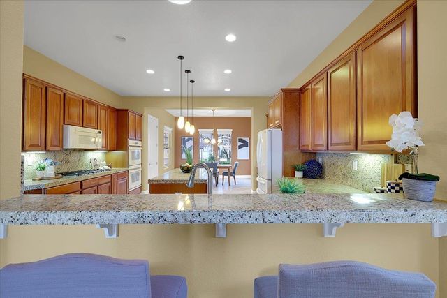 2317 Sutter View Ln, Lincoln, CA 95648