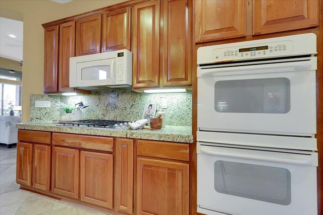 2317 Sutter View Ln, Lincoln, CA 95648