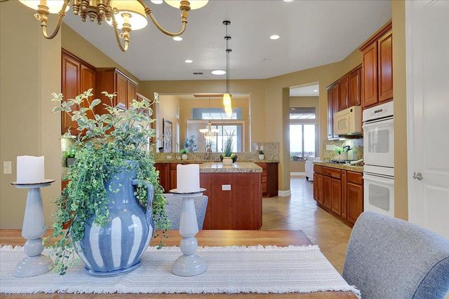 2317 Sutter View Ln, Lincoln, CA 95648