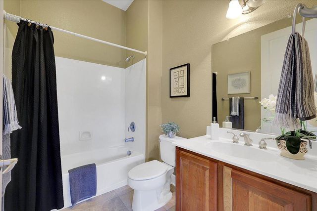 2317 Sutter View Ln, Lincoln, CA 95648