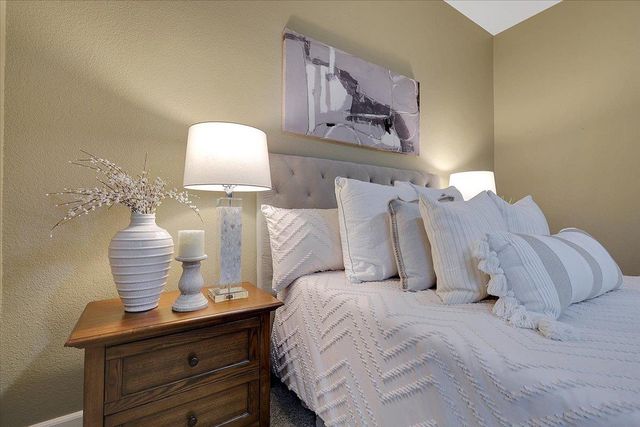 2317 Sutter View Ln, Lincoln, CA 95648