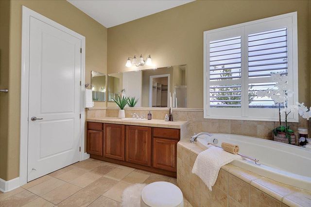 2317 Sutter View Ln, Lincoln, CA 95648