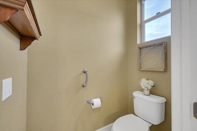 2317 Sutter View Ln, Lincoln, CA 95648