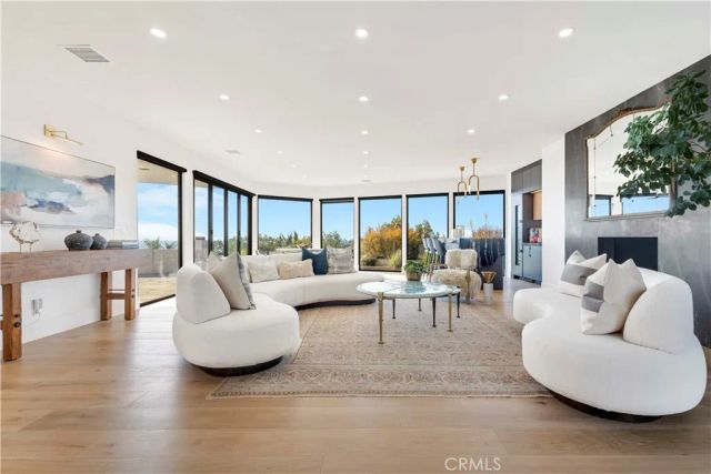 2720 Pebble, Corona Del Mar, CA 92625