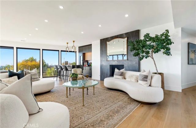 2720 Pebble, Corona Del Mar, CA 92625