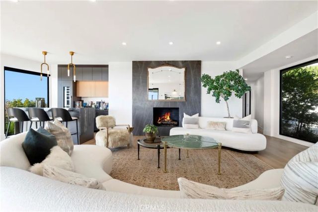 2720 Pebble, Corona Del Mar, CA 92625