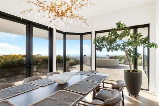 2720 Pebble, Corona Del Mar, CA 92625