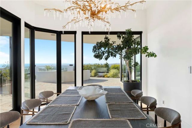 2720 Pebble, Corona Del Mar, CA 92625