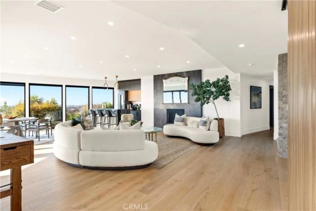 2720 Pebble, Corona Del Mar, CA 92625