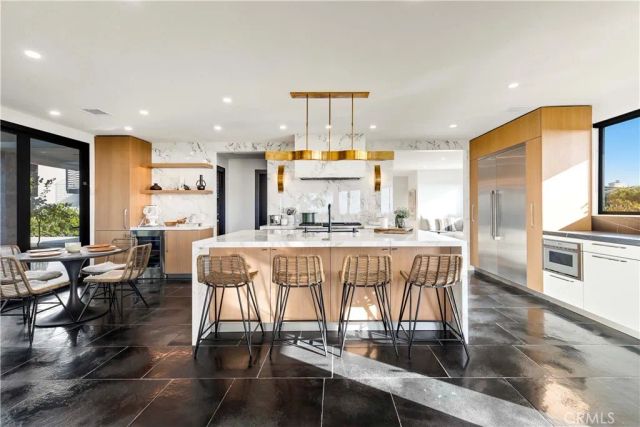 2720 Pebble, Corona Del Mar, CA 92625