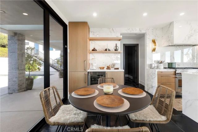 2720 Pebble, Corona Del Mar, CA 92625