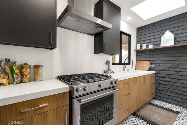 2720 Pebble, Corona Del Mar, CA 92625